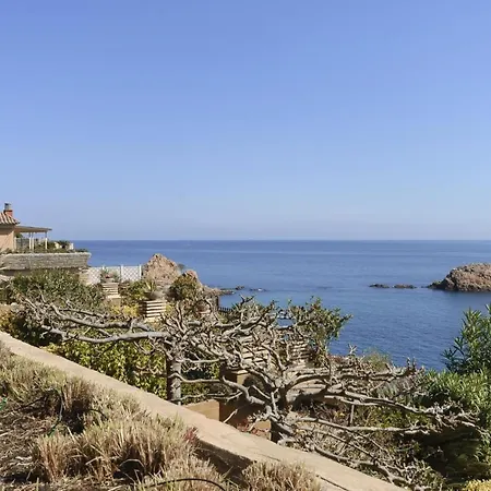 Апартаменты Lets Holidays Modern Sea Views