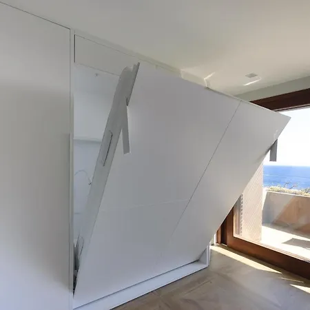 Lets Holidays Modern Sea Views Apartment