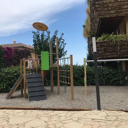 Апартаменты Lets Holidays Modern Sea Views *