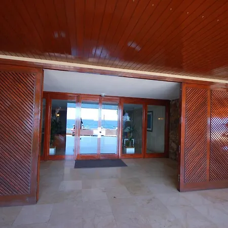 Lets Holidays Modern Sea Views Апартаменты Тосса-де-Мар